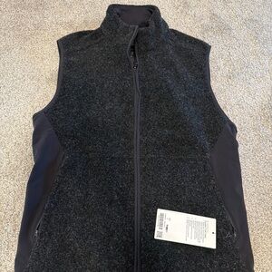 *NWT* Lululemon Tundra Trek Black Wool Sherpa Fleece Zip-Up Vest Size Large Mens